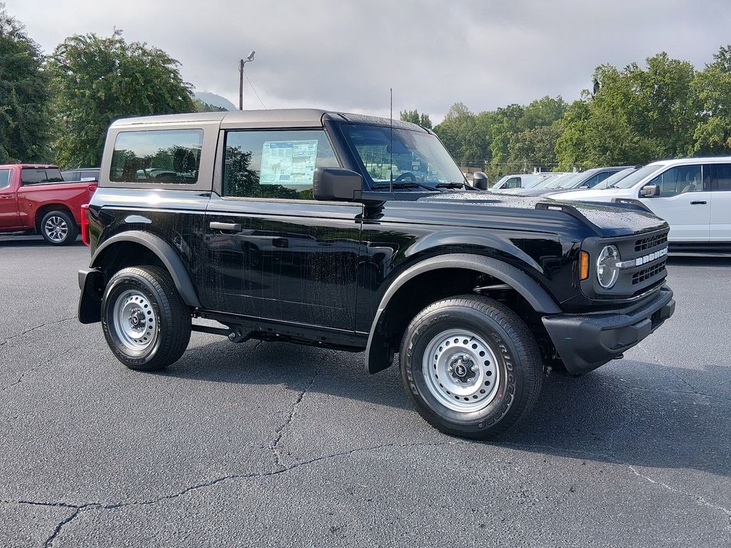 New 2026 Ford Bronco Base SUV