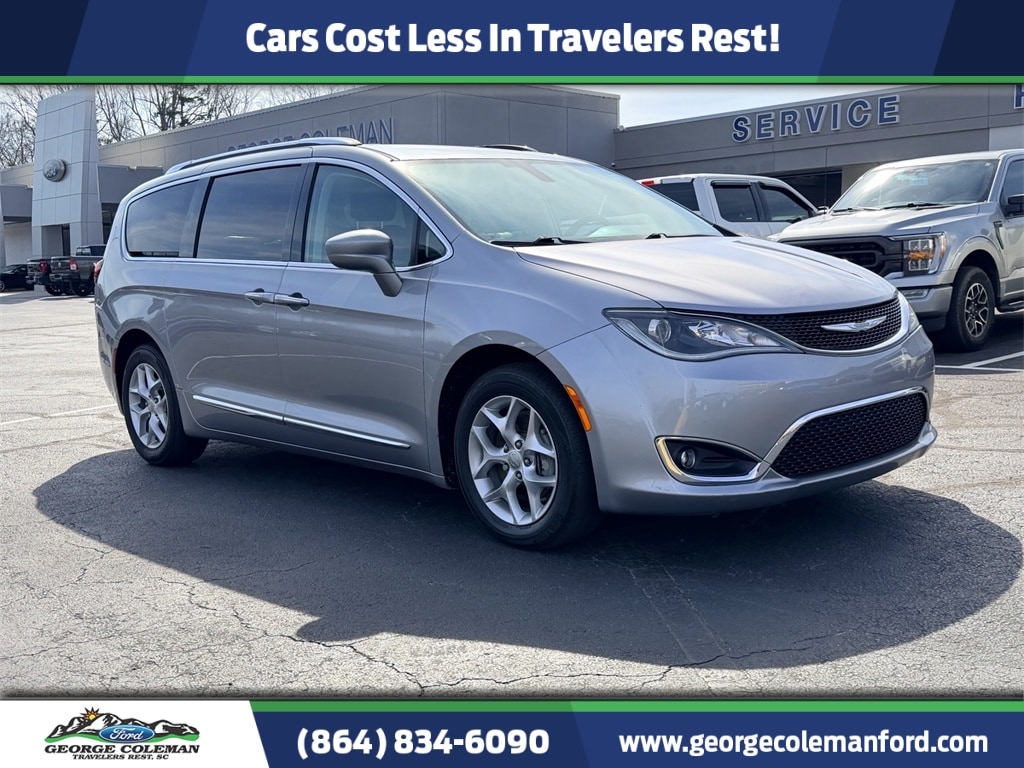 2017 Chrysler Pacifica Touring-L Plus