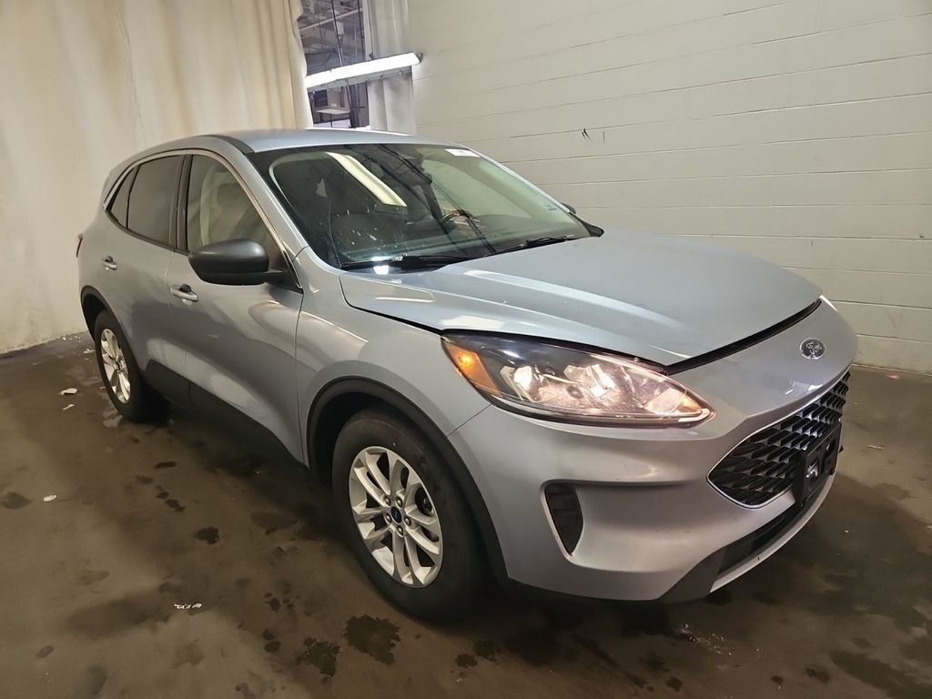 Certified 2022 Ford Escape SE with VIN 1FMCU0BZ7NUB46839 for sale in Travelers Rest, SC