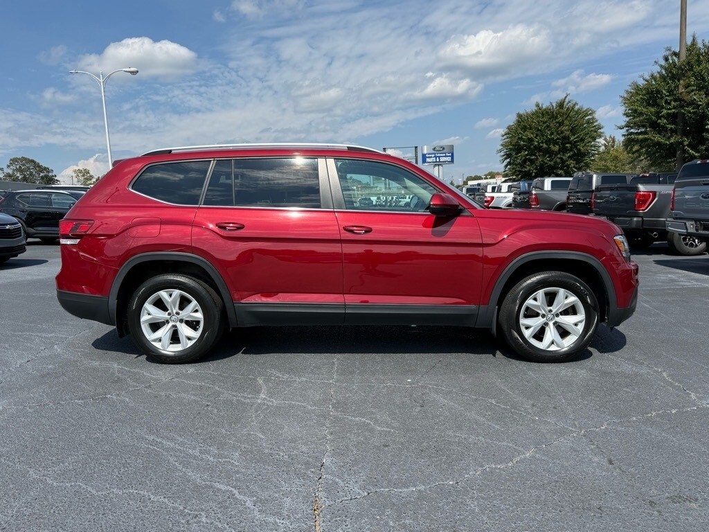 2018 Volkswagen Atlas S photo 3