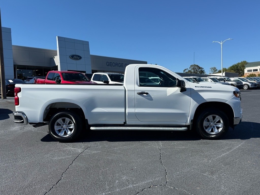 2024 Chevrolet Silverado 1500 photo 3