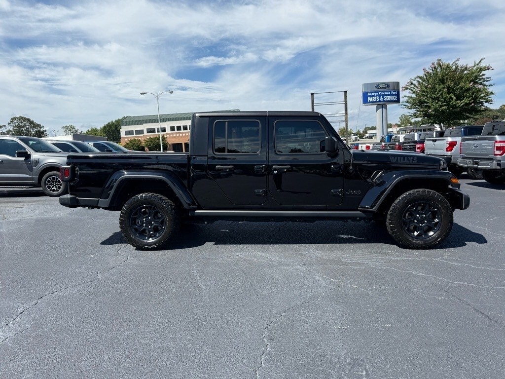 2023 Jeep Gladiator Willys photo 3