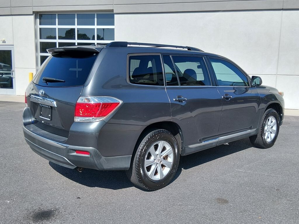 Used 2011 Toyota Highlander Base SUV