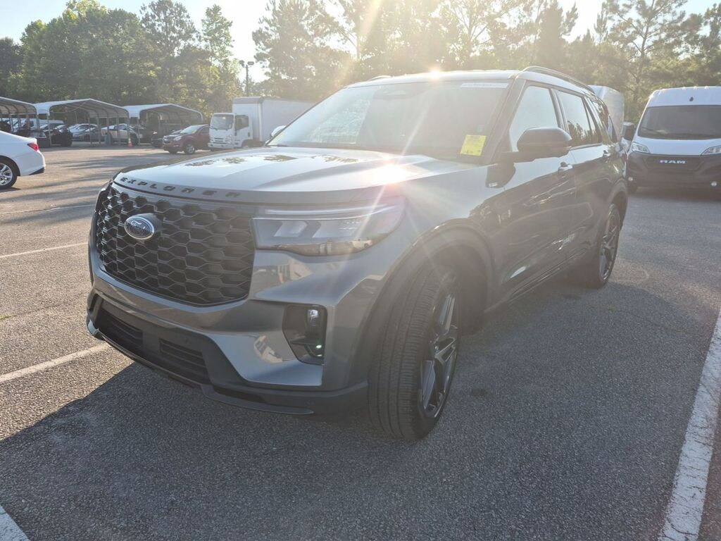 Used 2025 Ford Explorer ST-Line SUV