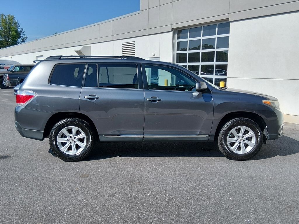 Used 2011 Toyota Highlander Base SUV