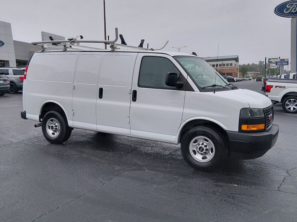 1GTW7AFP8P1102943