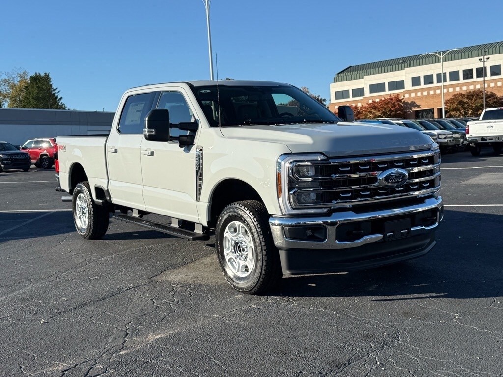 2026 Ford F-250 XLT photo 2