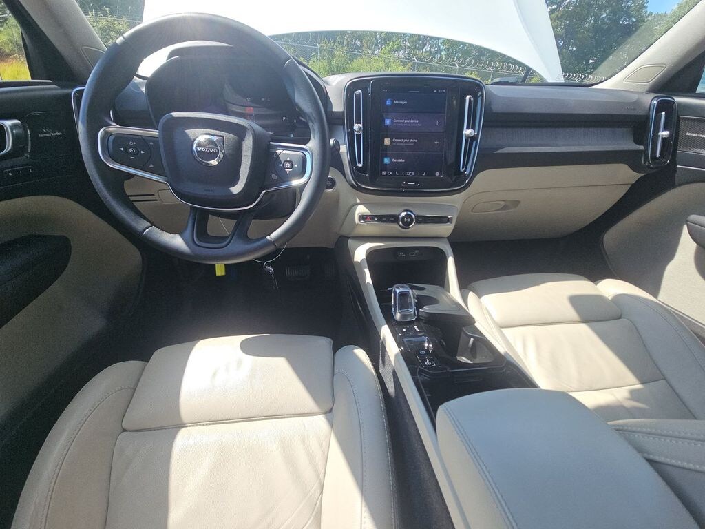 Certified 2023 Volvo XC40 Ultimate SUV