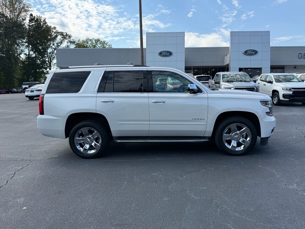 2017 Chevrolet Tahoe Premier photo 3
