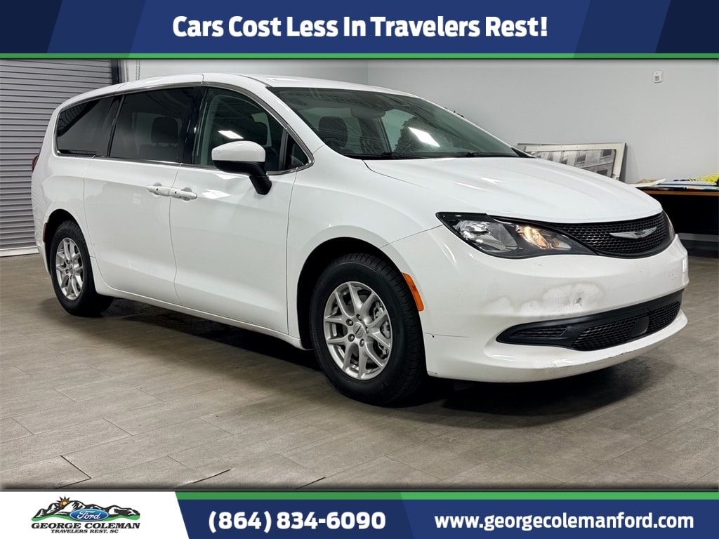 2023 Chrysler Voyager LX