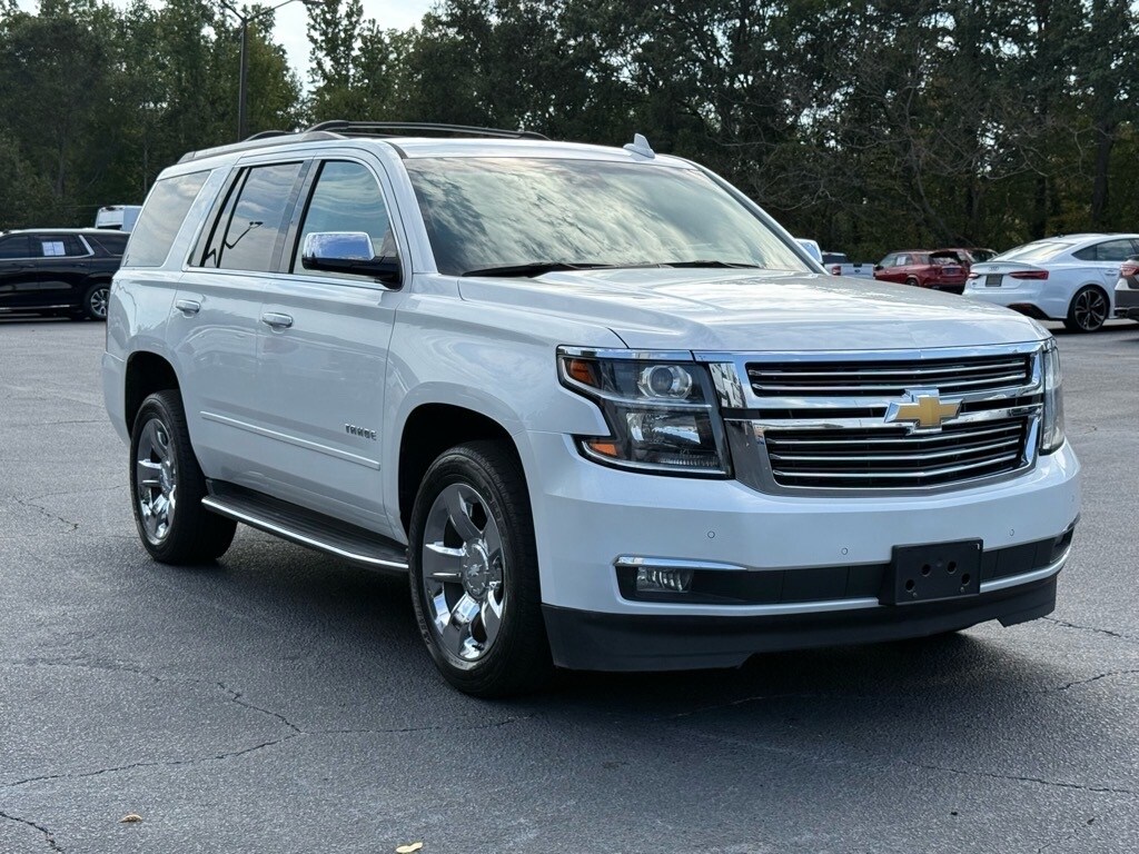 2017 Chevrolet Tahoe Premier photo 2