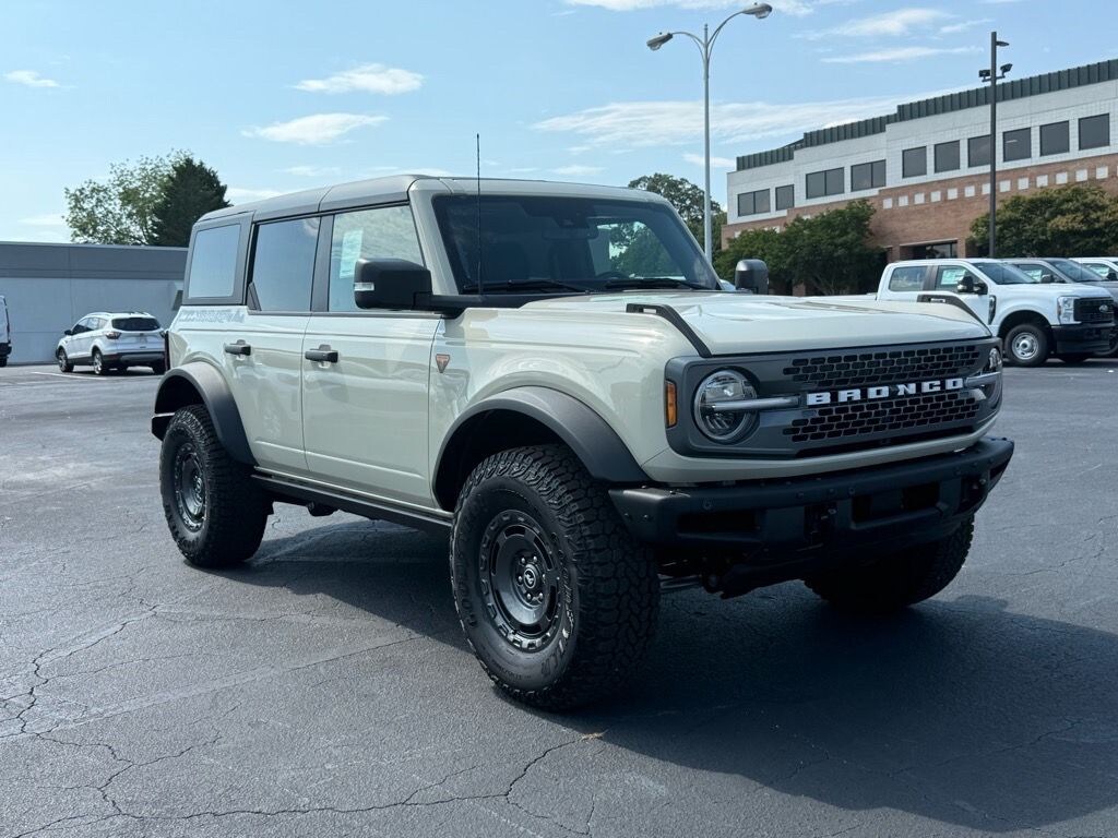 New 2025 Ford Bronco Badlands SUV