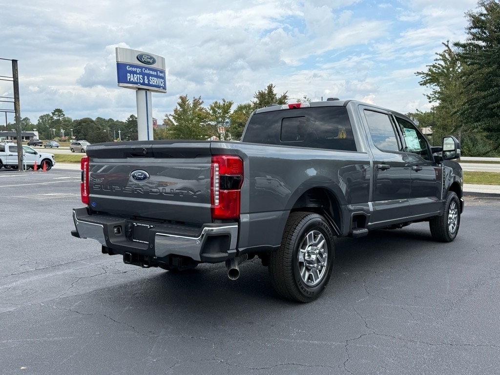 New 2026 Ford F-350 Lariat Truck Crew Cab
