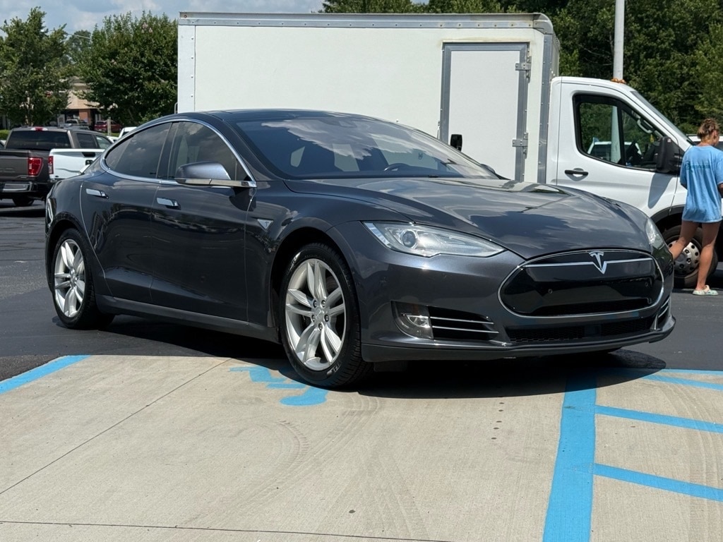 Used 2015 Tesla Model S 85D with VIN 5YJSA1H25FF081119 for sale in Travelers Rest, SC