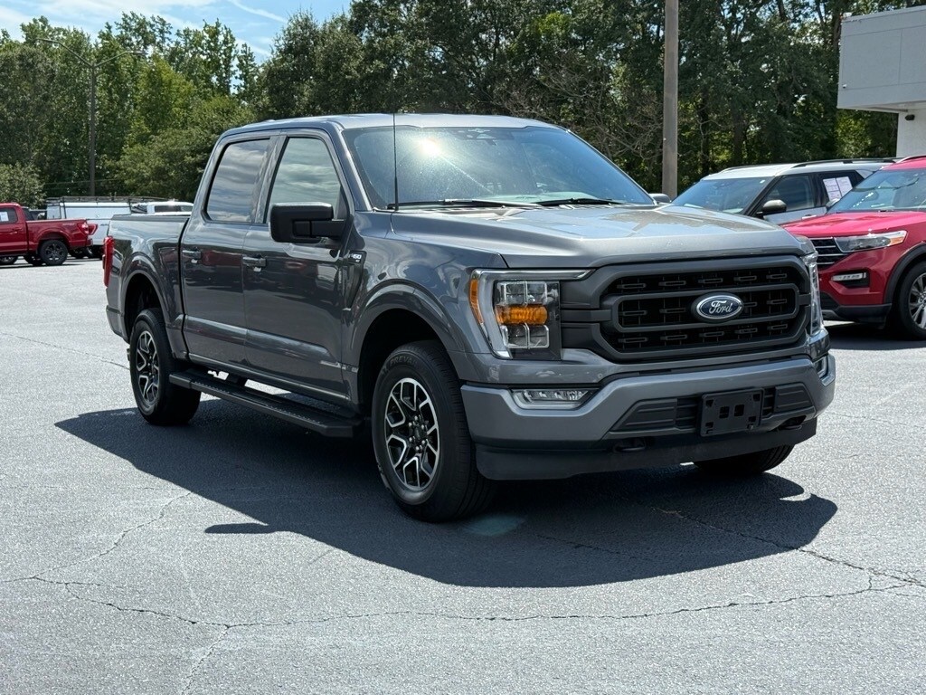 2023 Ford F-150 XLT photo 2