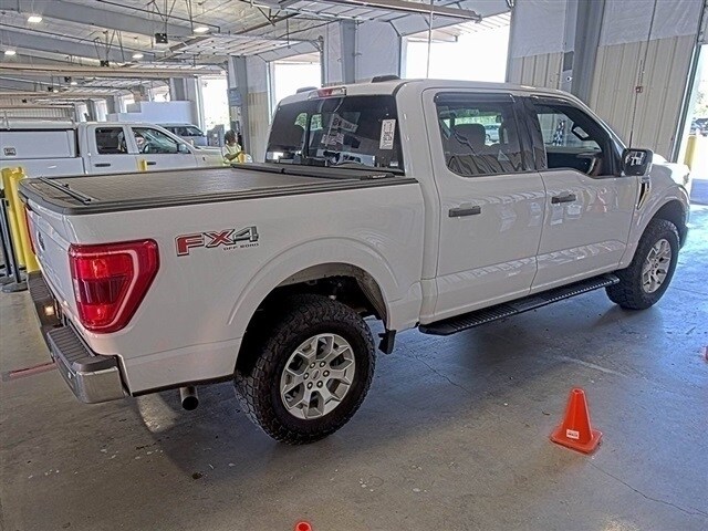 2021 Ford F-150 XLT photo 2