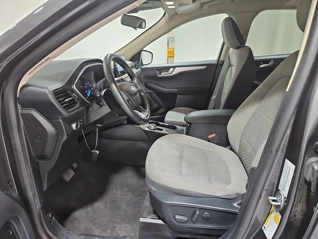2020 Ford Escape SE photo 3