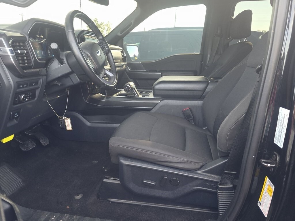 2023 Ford F-150 XLT photo 2