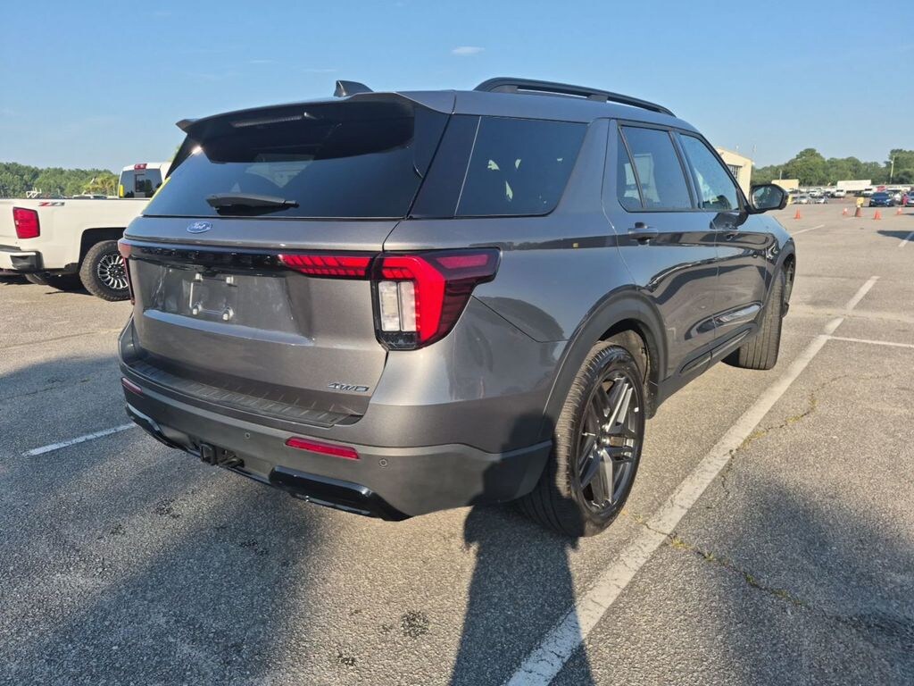 Used 2025 Ford Explorer ST-Line SUV