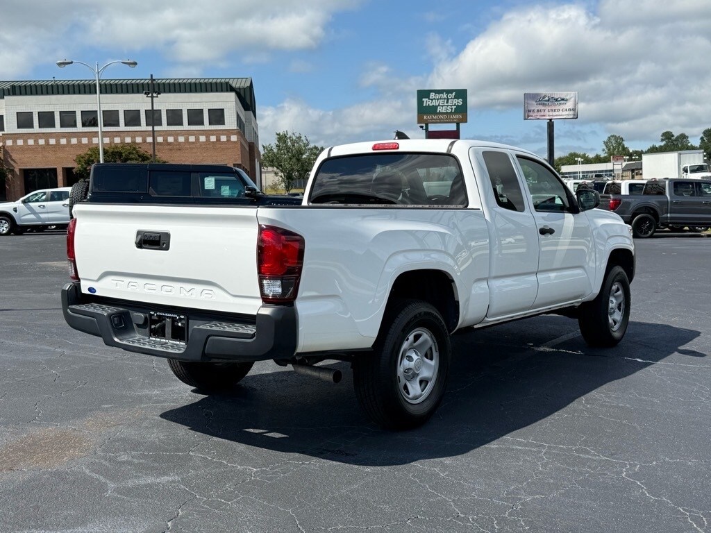 2022 Toyota Tacoma SR5 photo 4