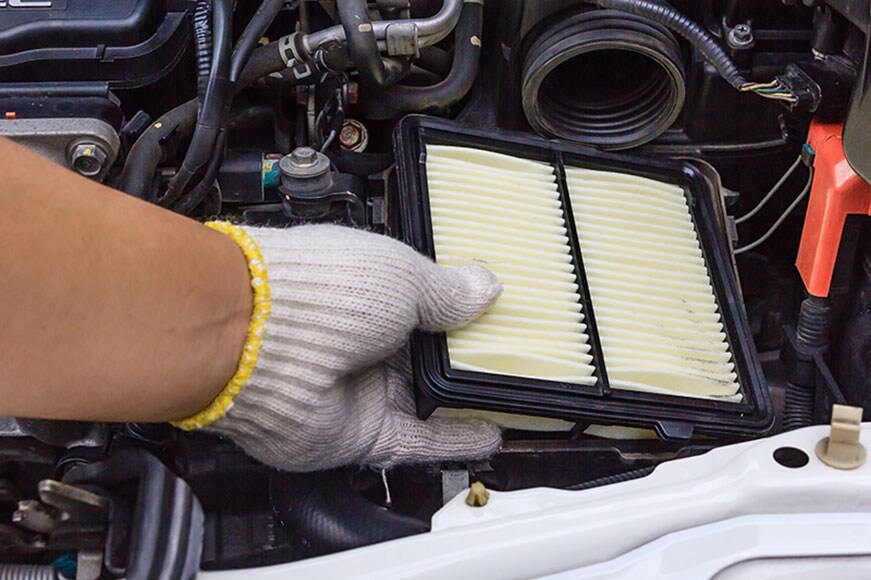 2027 Ford Expedition engine air filter replacement