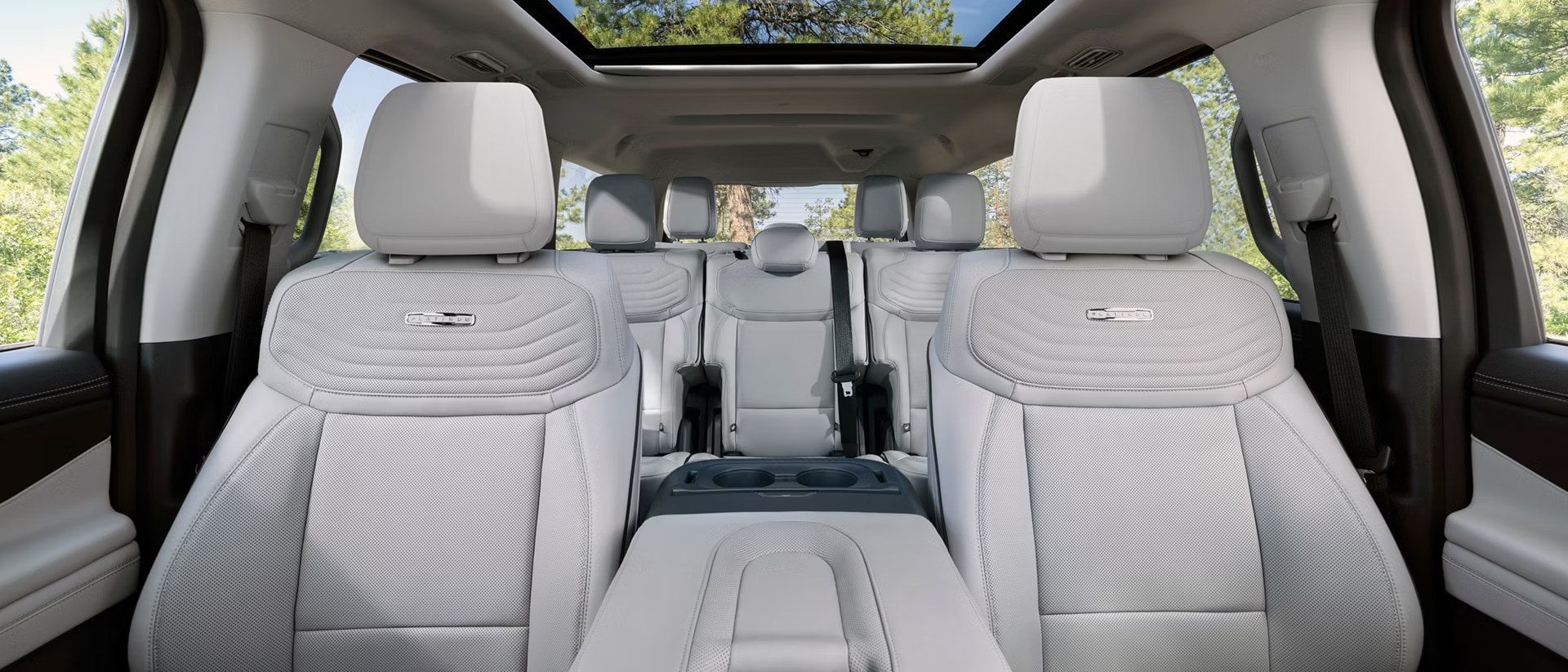 2027 Ford Expedition interior space and cargo