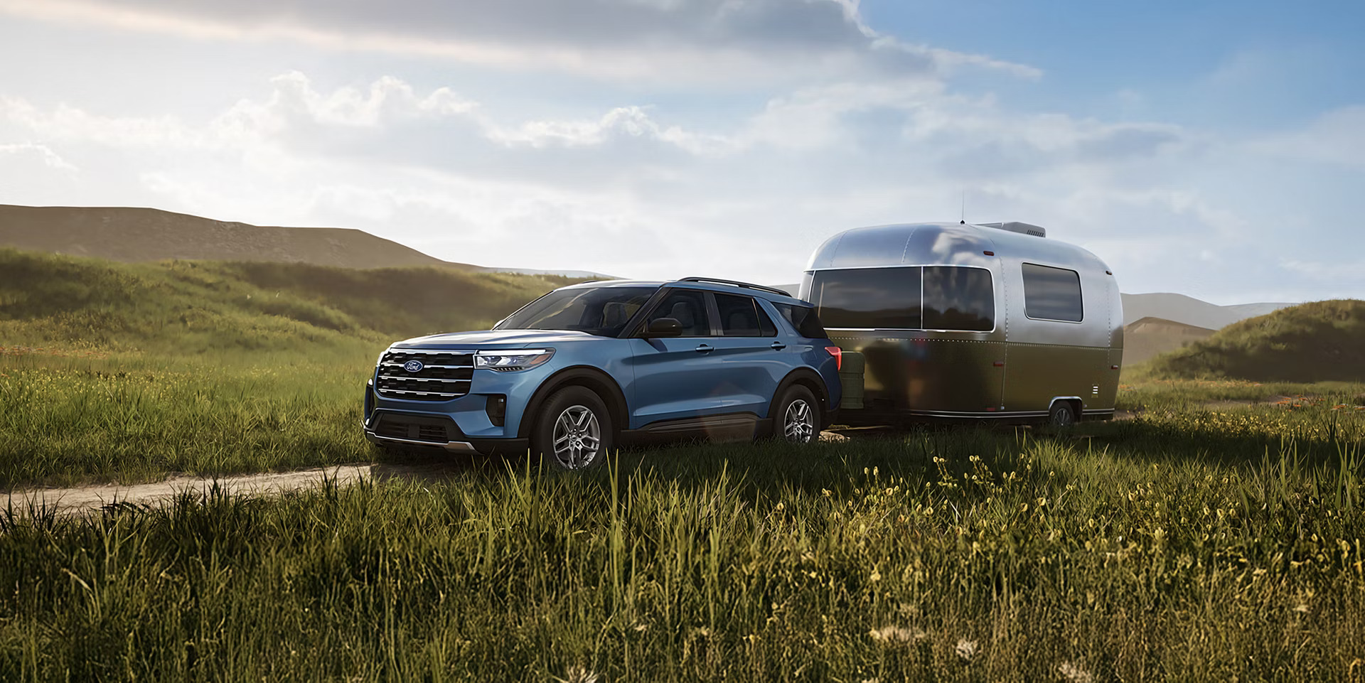 2027 Ford Explorer and Jeep Grand Wagoneer performance comparison