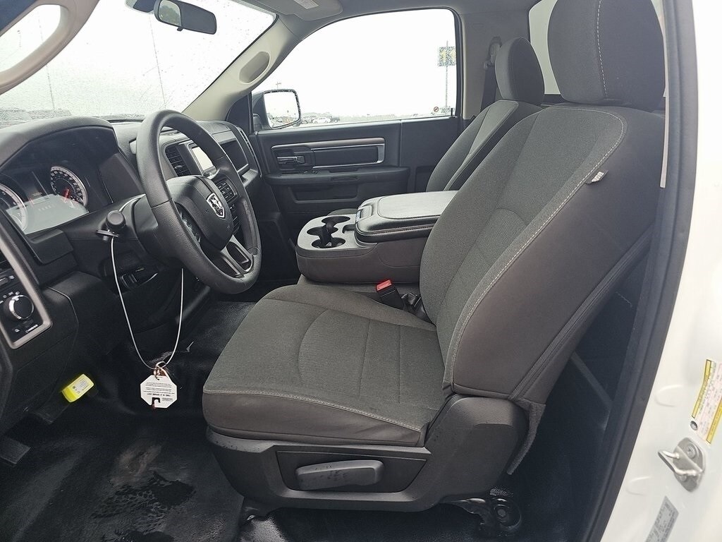 2023 Ram 1500 Classic Tradesman photo 2