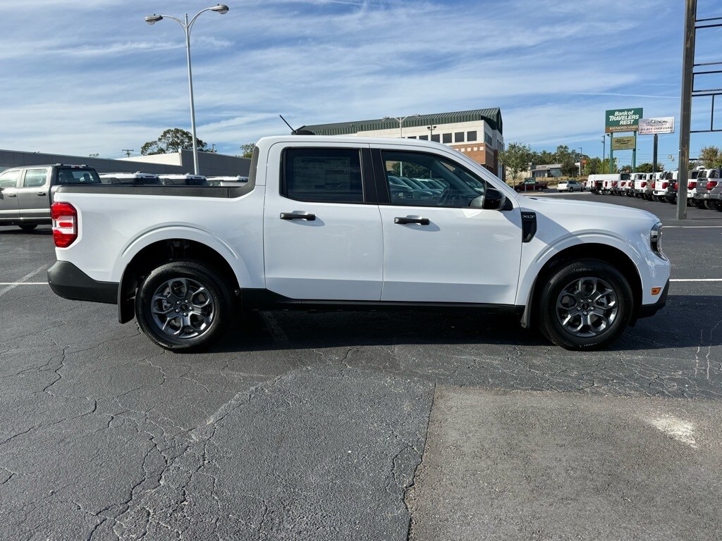 2025 Ford Maverick XLT photo 3