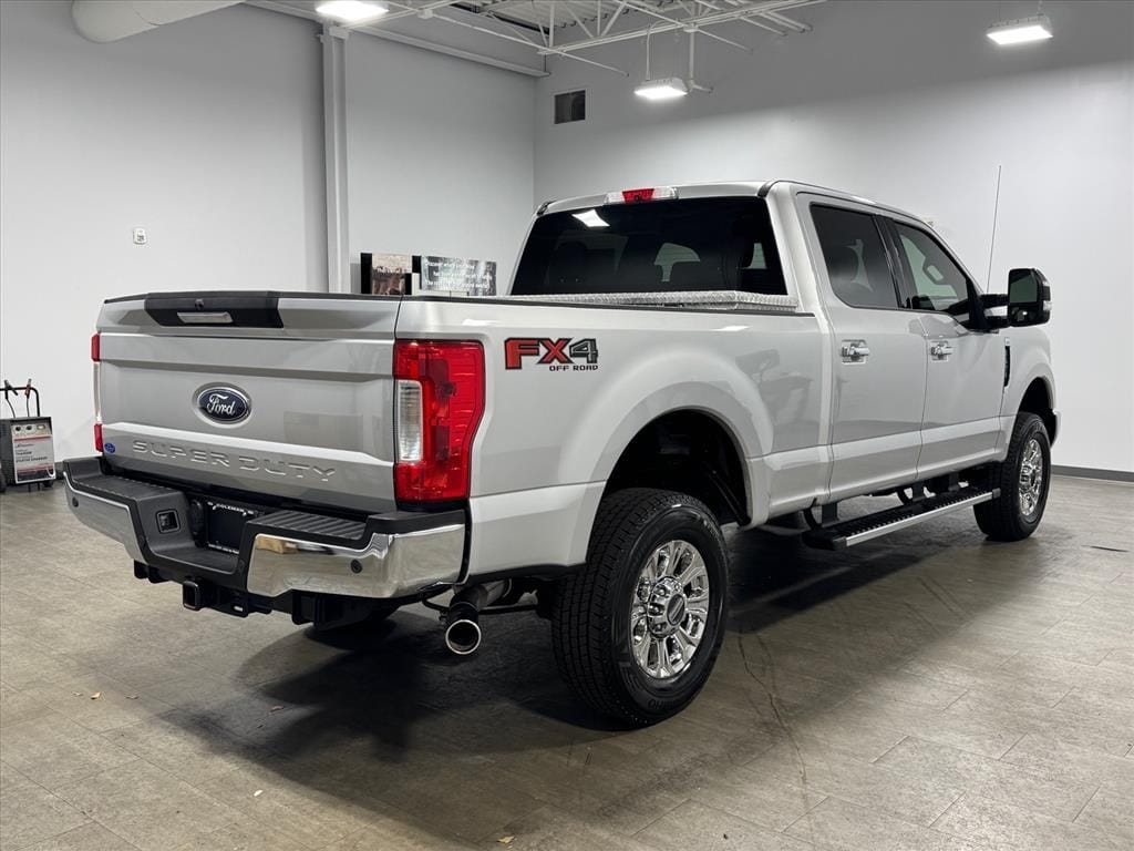 Certified 2019 Ford F-250 XLT Truck Crew Cab