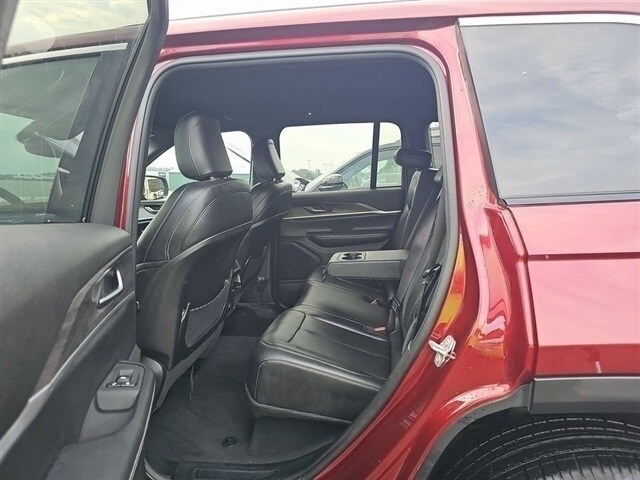 2024 Jeep Grand Cherokee Limited photo 2