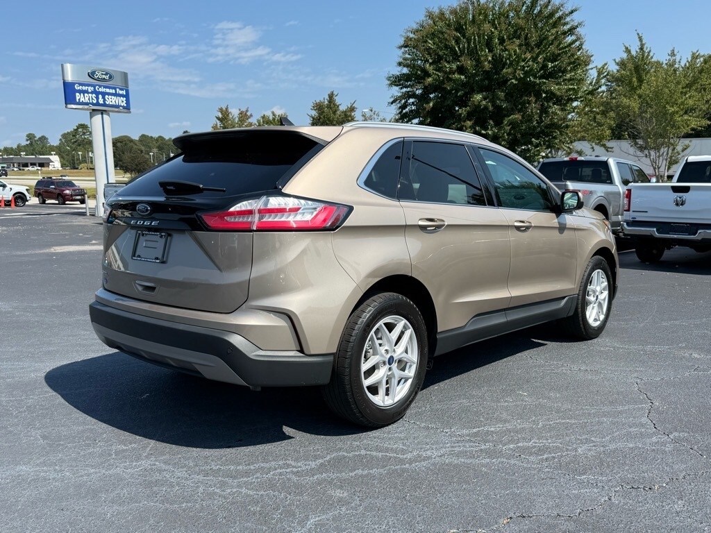 2021 Ford Edge SEL photo 3