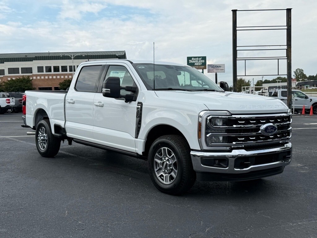 2026 Ford F-350 Lariat photo 2