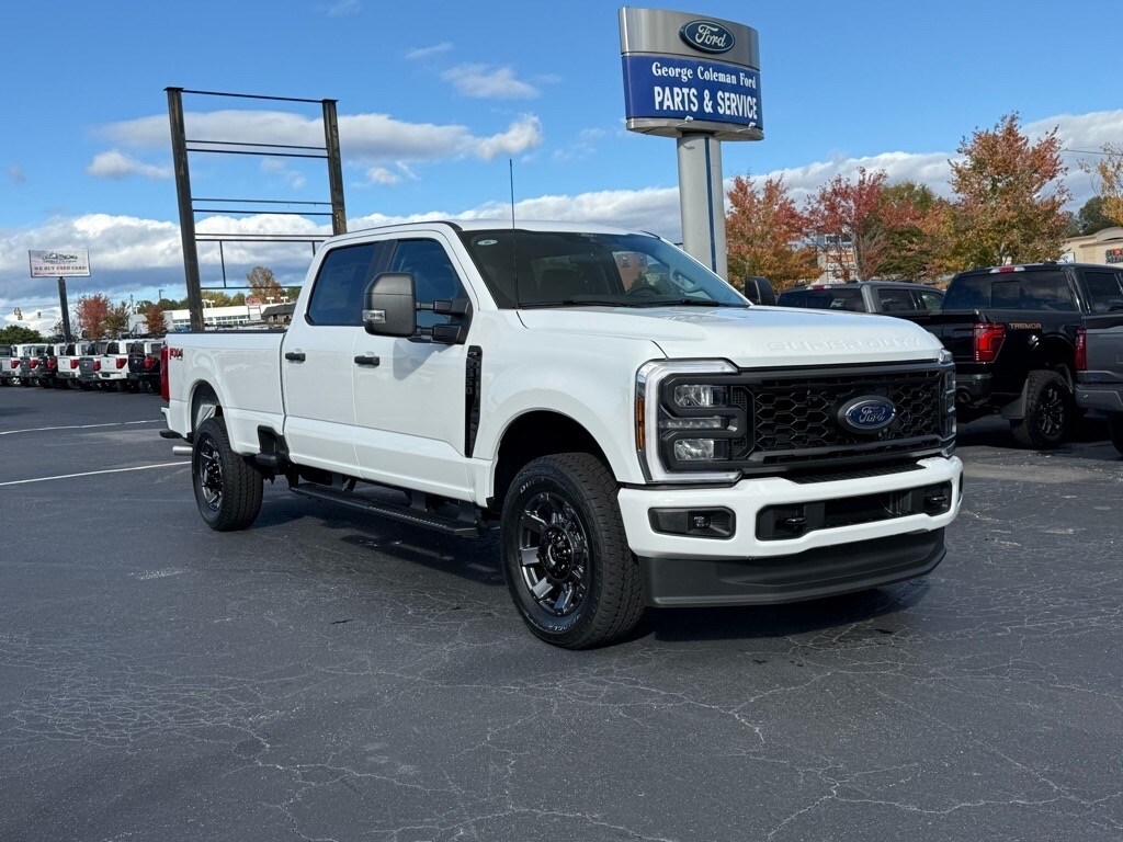 New 2026 Ford F-350 XL Truck Crew Cab