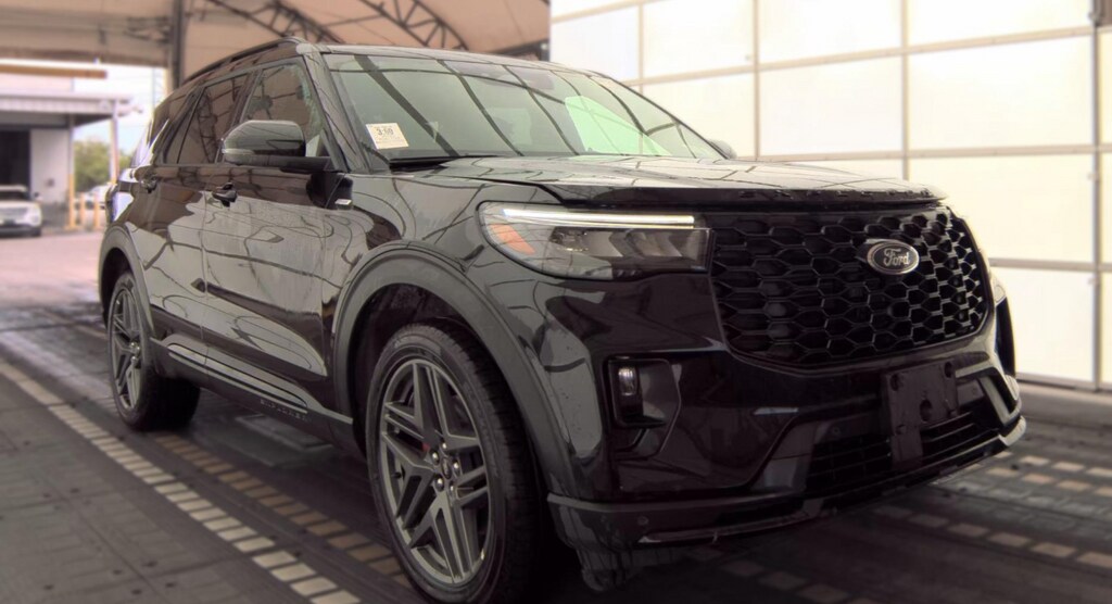 Used 2025 Ford Explorer ST-Line SUV