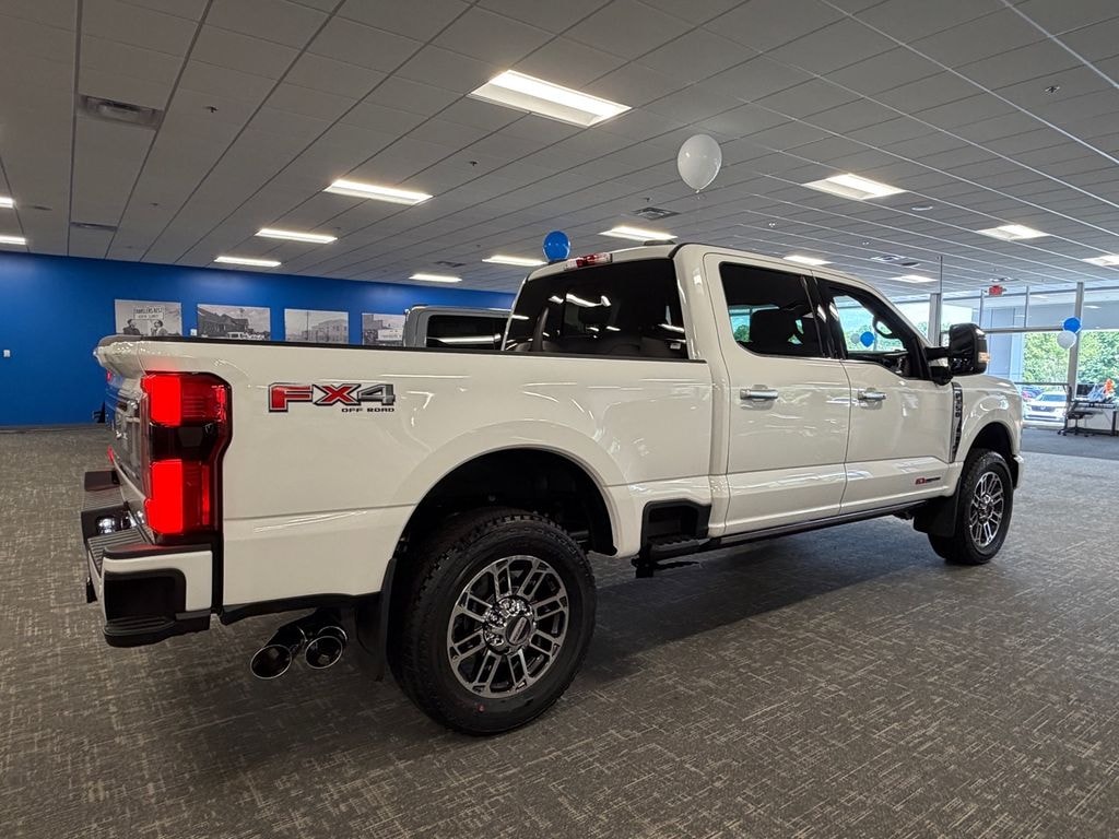 New 2026 Ford F-350 Platinum Truck Crew Cab