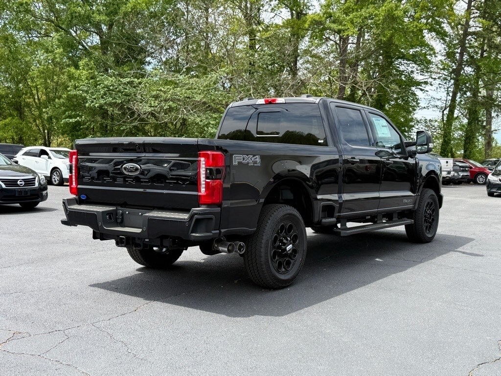 2025 Ford F-350 Lariat photo 4