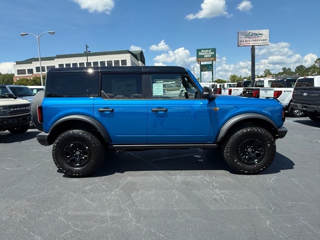 2025 Ford Bronco Sport Badlands photo 3