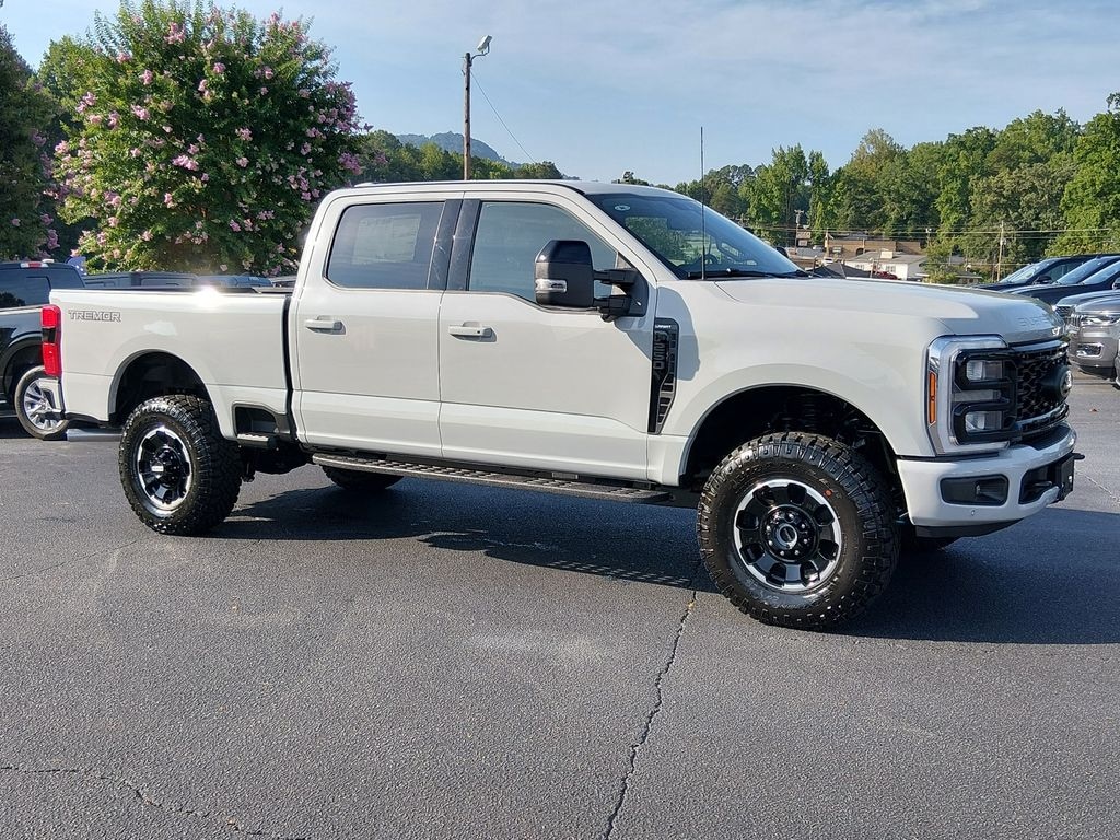 New 2026 Ford F-250 Lariat Truck Crew Cab