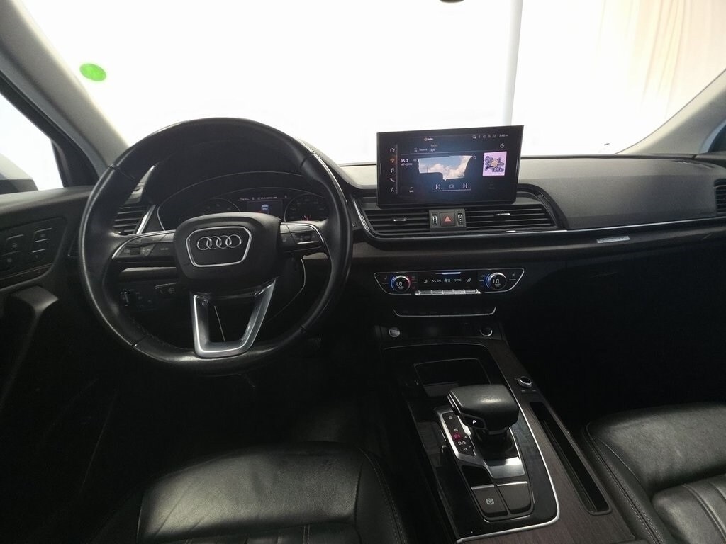 2023 Audi Q5 40 Premium photo 4
