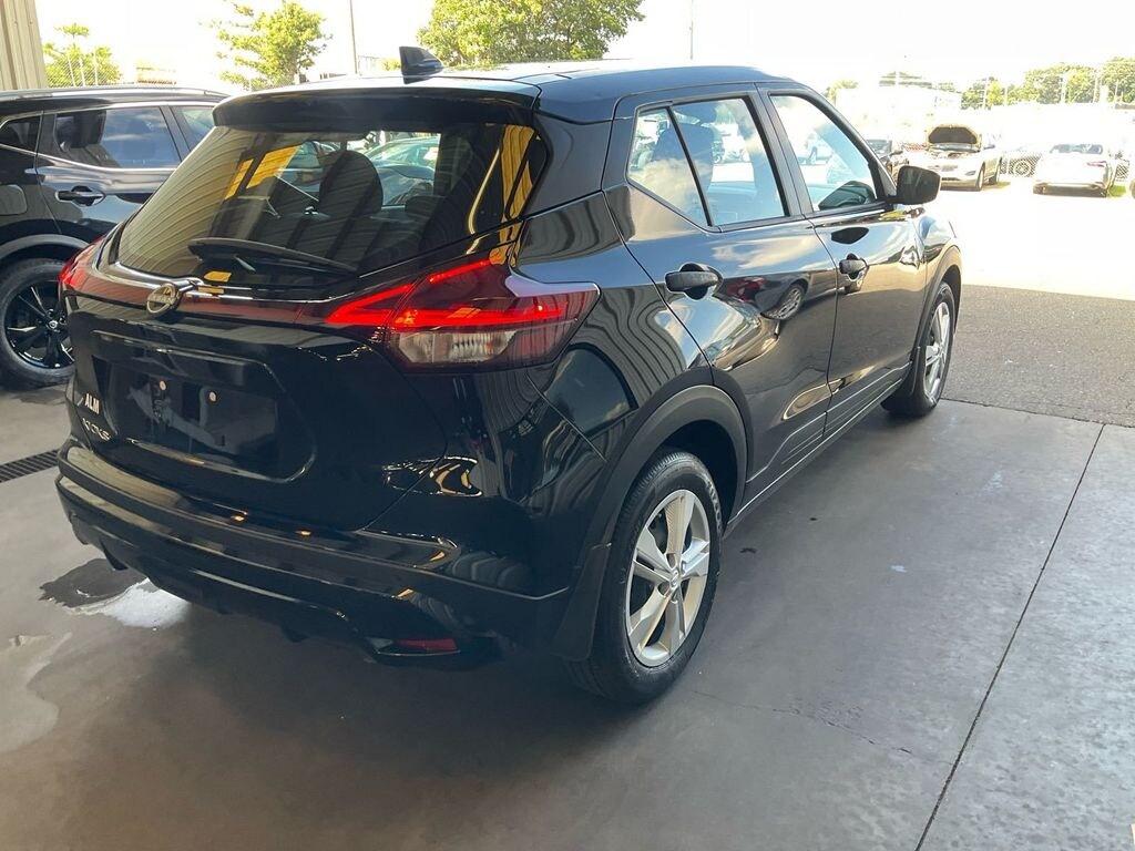 Used 2025 Nissan Kicks Play S SUV