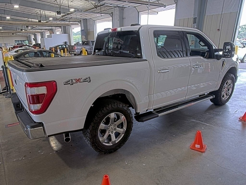 2023 Ford F-150 Lariat photo 2