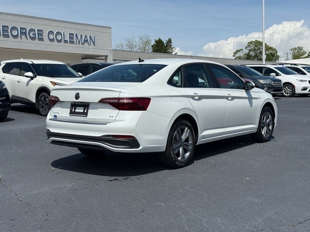 Certified 2023 Volkswagen Jetta 1.5T SE Sedan