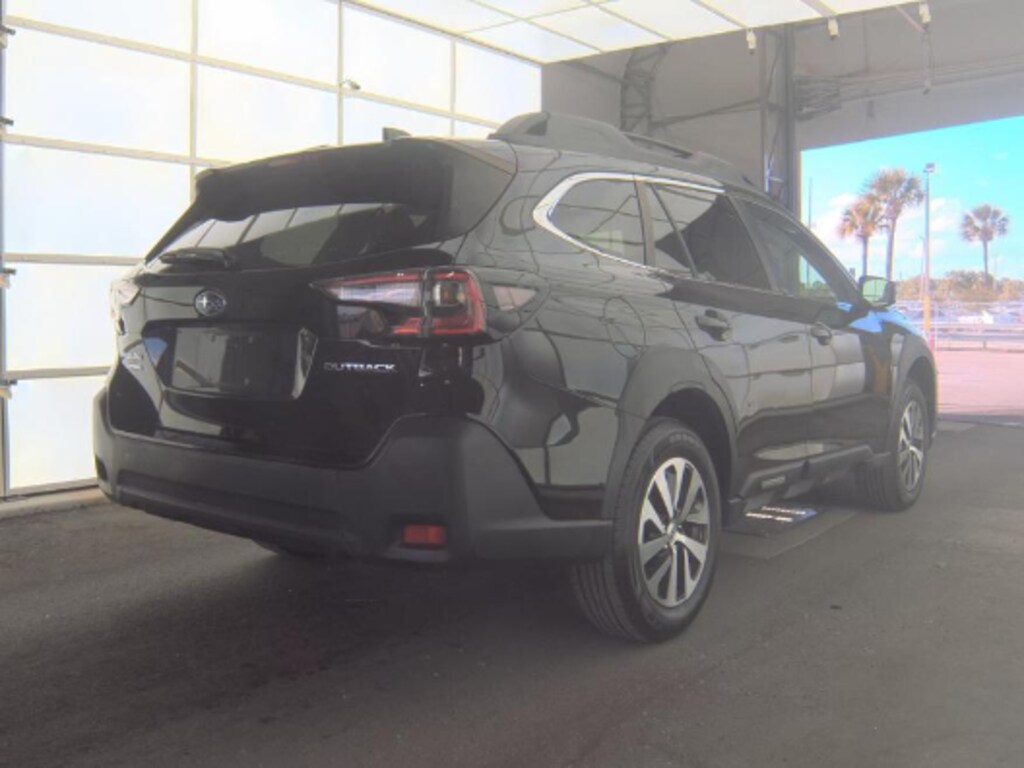 Used 2023 Subaru Outback Premium SUV