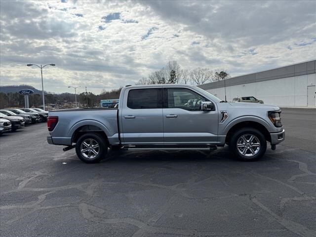 2025 Ford F-150 XLT photo 3