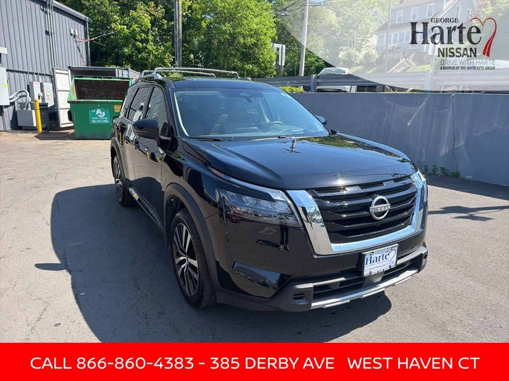 Used 2025 Nissan Pathfinder Platinum SUV