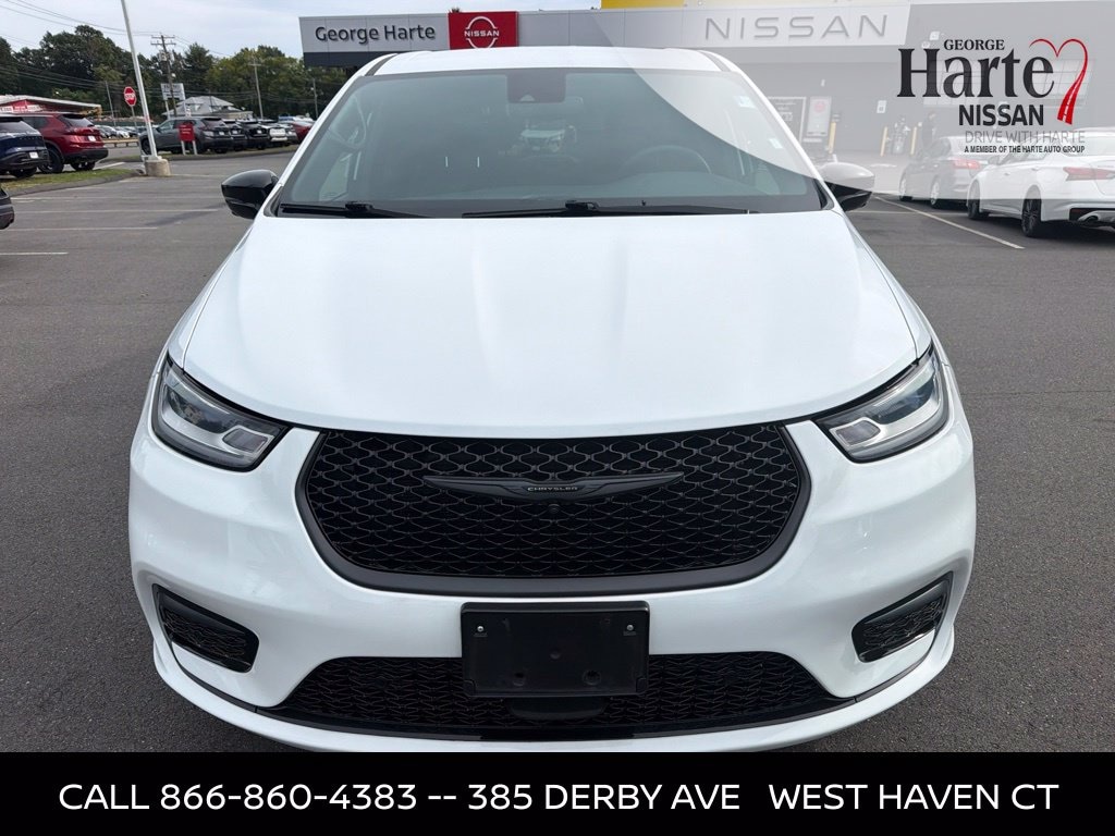 Used 2024 Chrysler Pacifica Hybrid Select S Appearance Minivan/Van