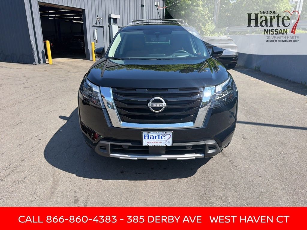 Used 2025 Nissan Pathfinder Platinum SUV