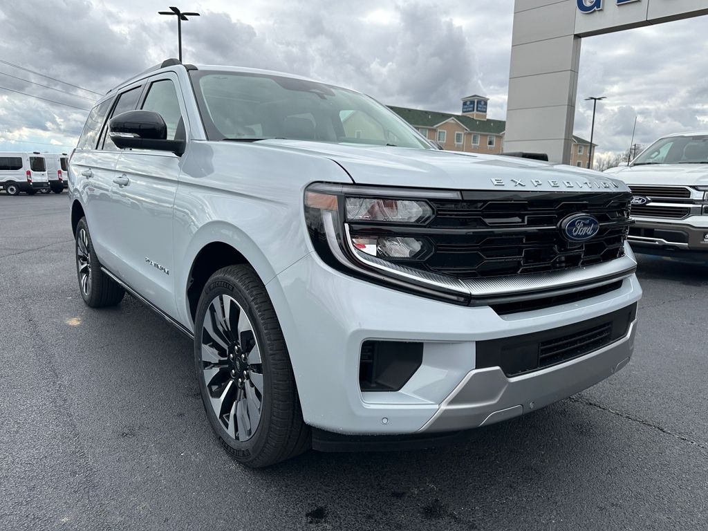 2025 Ford Expedition Platinum photo 2