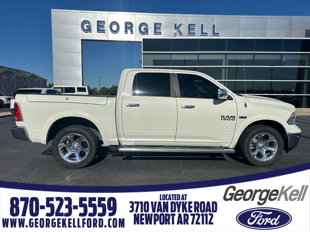 2017 RAM 1500 Laramie 4x4 Crew Cab 5'7's photo